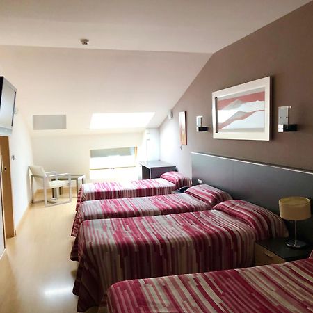 Hotel Villa De Cacabelos Ngoại thất bức ảnh