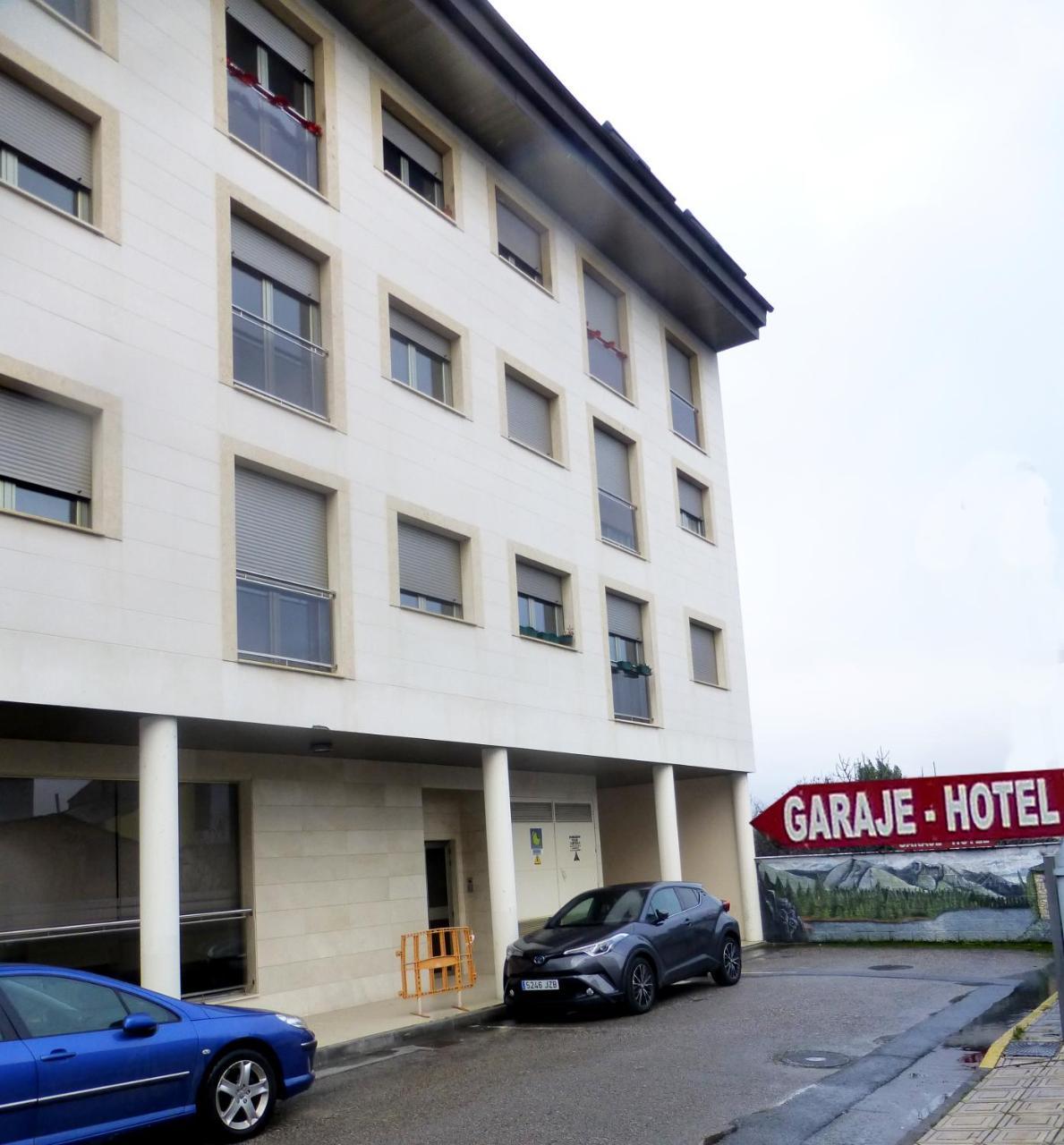 Hotel Villa De Cacabelos Ngoại thất bức ảnh